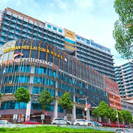 Centrestage Petaling Jaya By Perfect Host Hotel Bagian luar foto The hotel in 2015