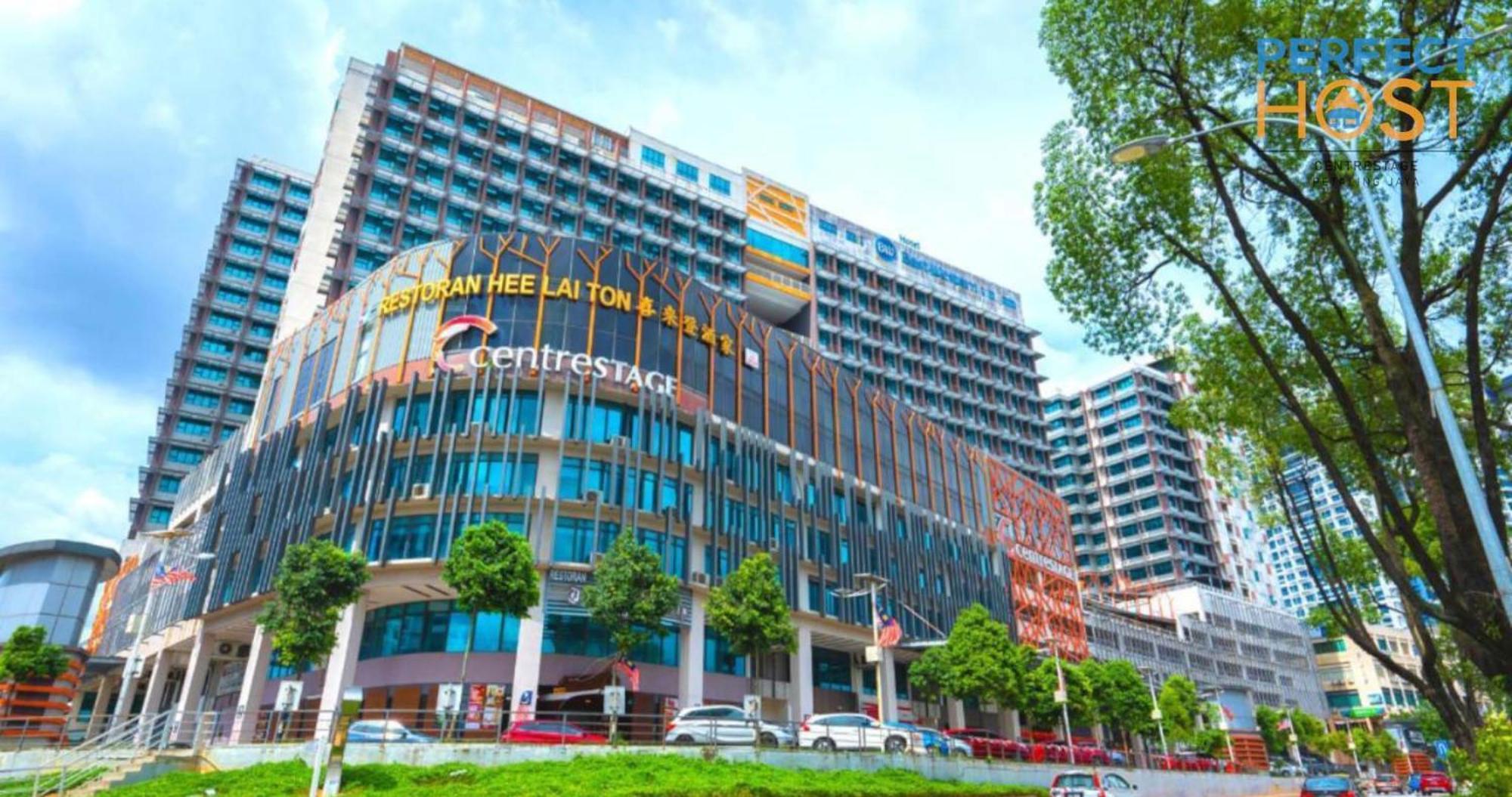 Centrestage Petaling Jaya By Perfect Host Hotel Bagian luar foto The hotel in 2015