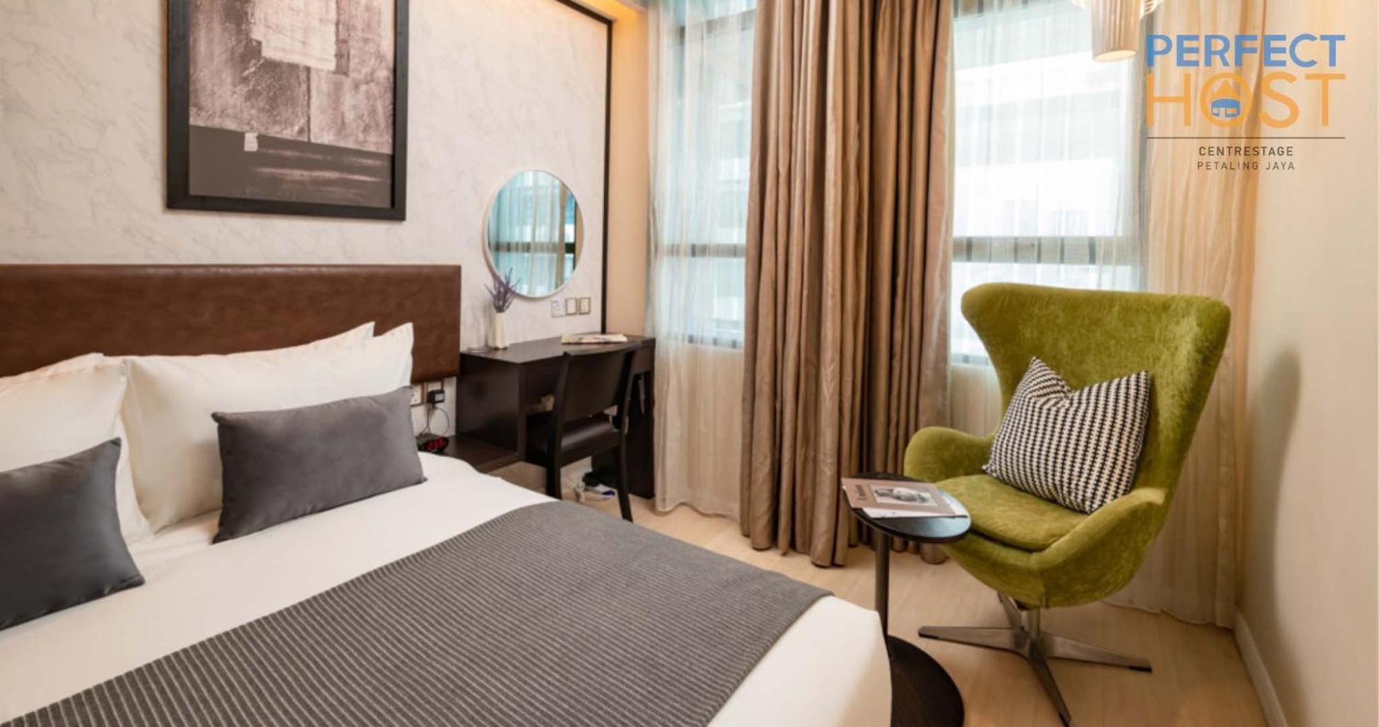 Centrestage Petaling Jaya By Perfect Host Hotel Bagian luar foto Deluxe Room