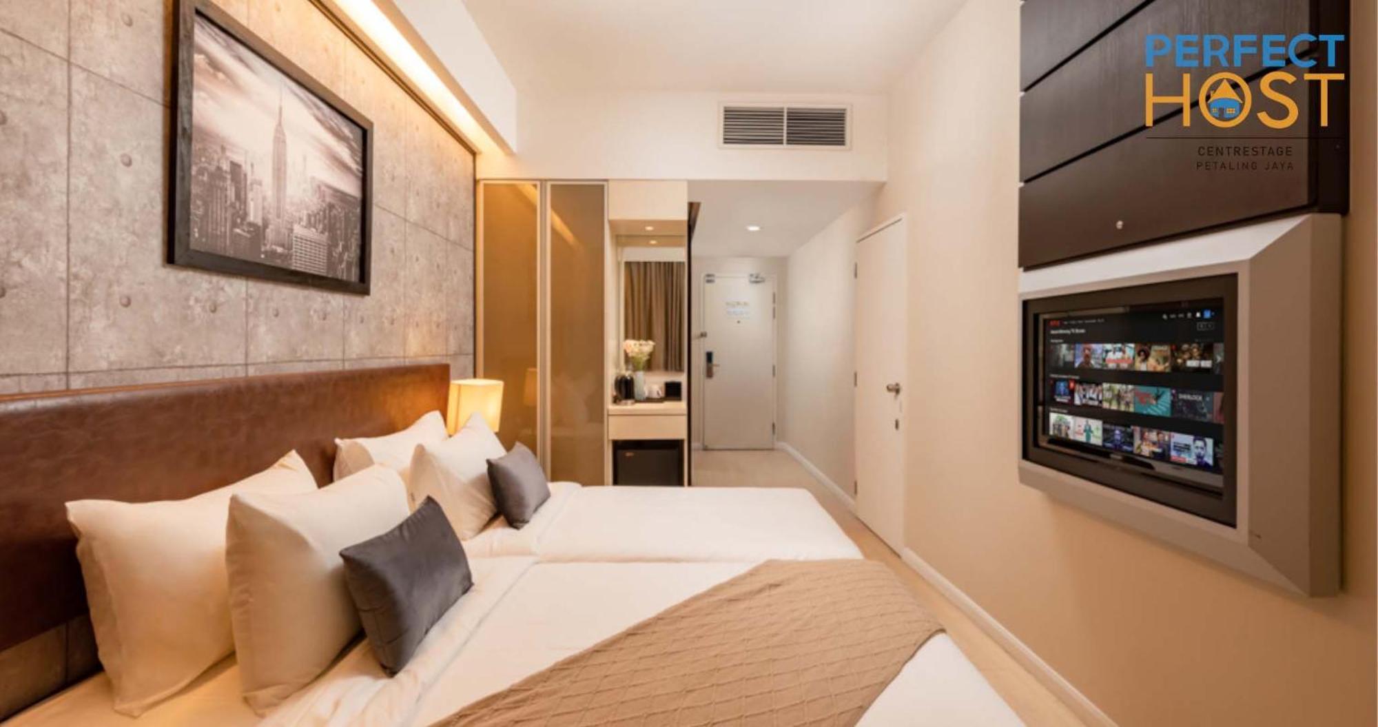 Centrestage Petaling Jaya By Perfect Host Hotel Bagian luar foto Deluxe Room